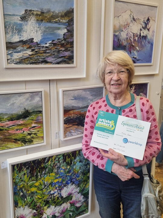 Mitzie Green with Best in Show Award at Berkhamsted Exhibition